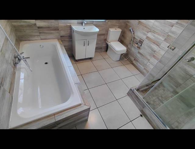 2 BEDROOM TOWNHOUSE FOR SALE IN MULBARTON